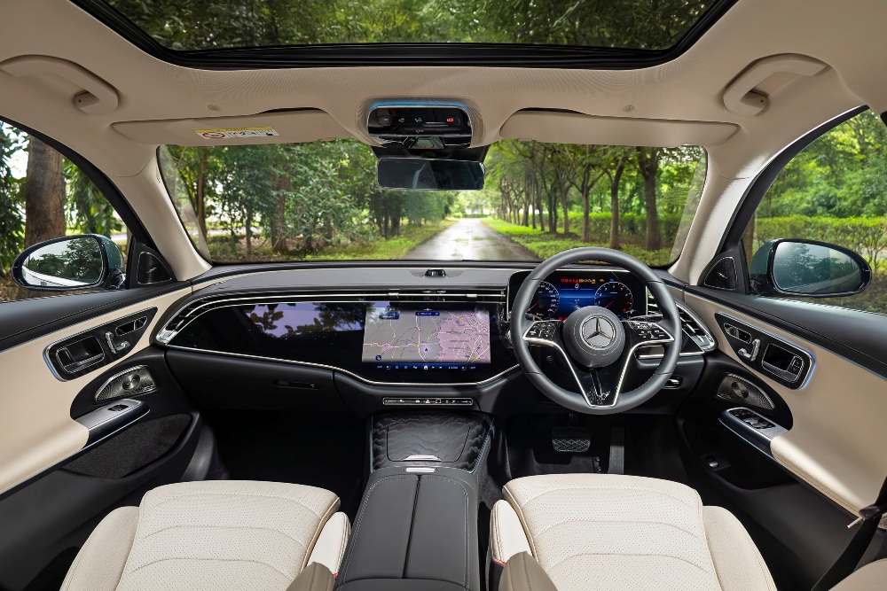 Mercedes-Benz E-Class (8)